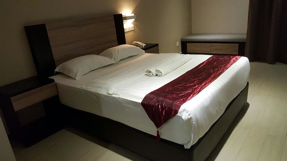 Galaxy Hotel Simpang Ampat  Bagian luar foto