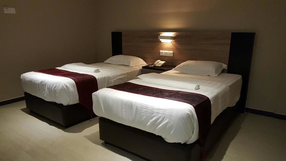 Galaxy Hotel Simpang Ampat  Bagian luar foto